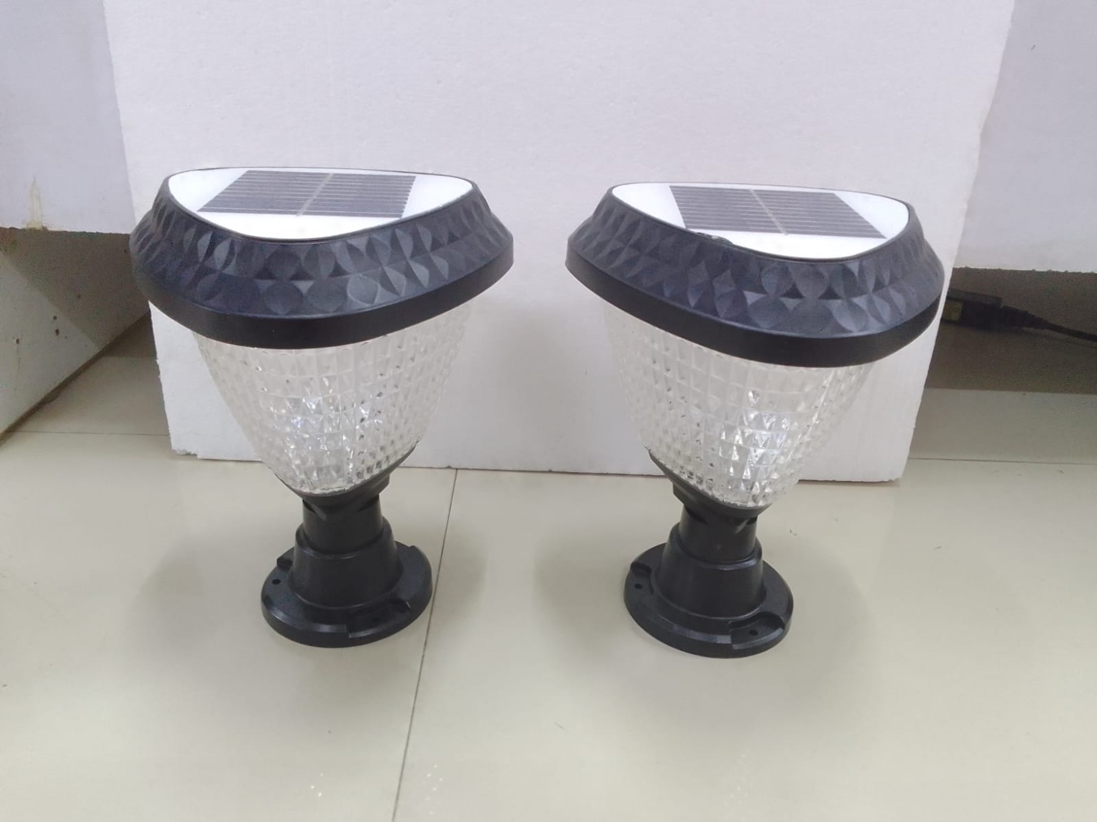 solar gate light